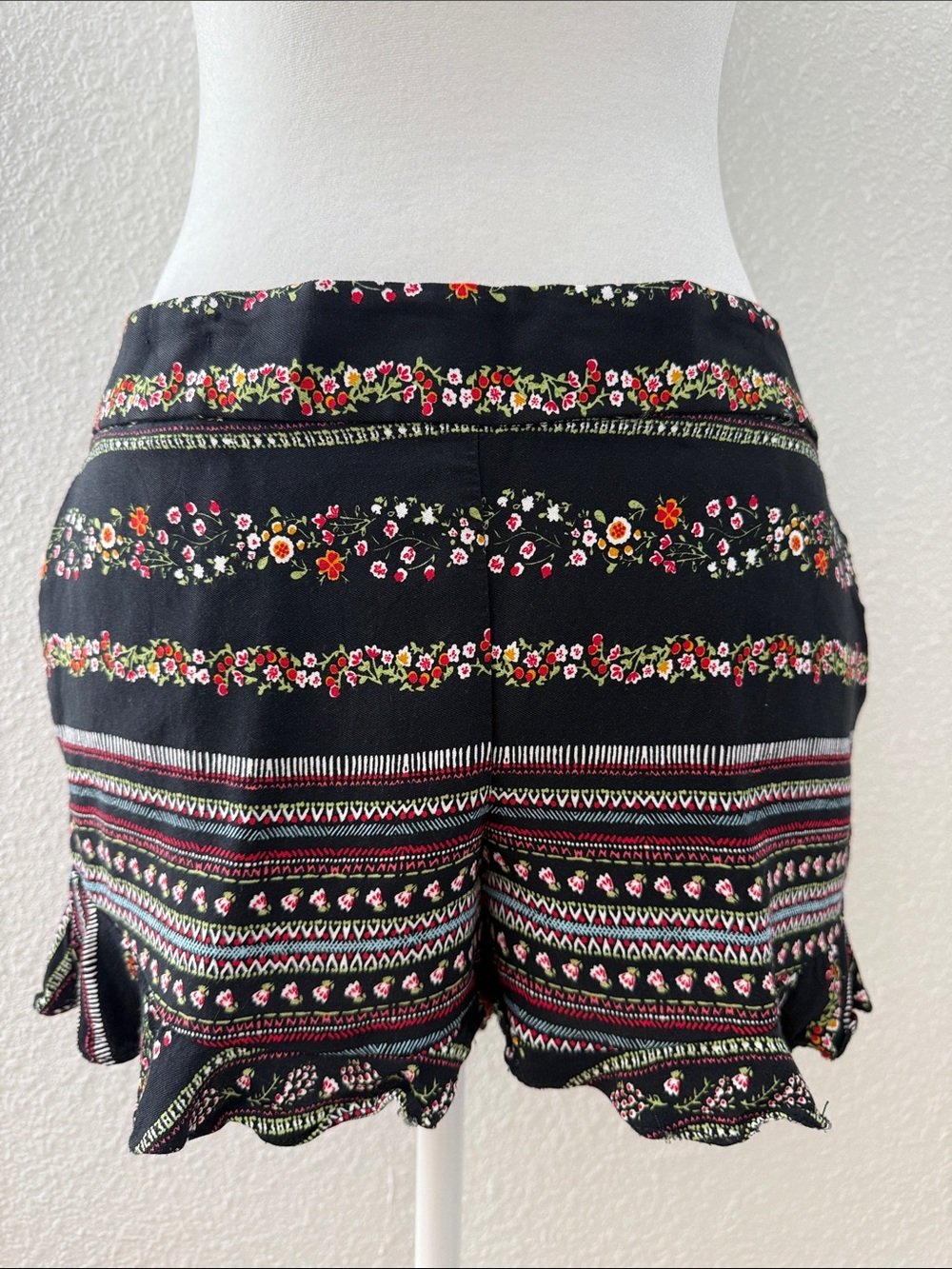 LOFT Black Floral Stripe Scalloped-Hem Shorts